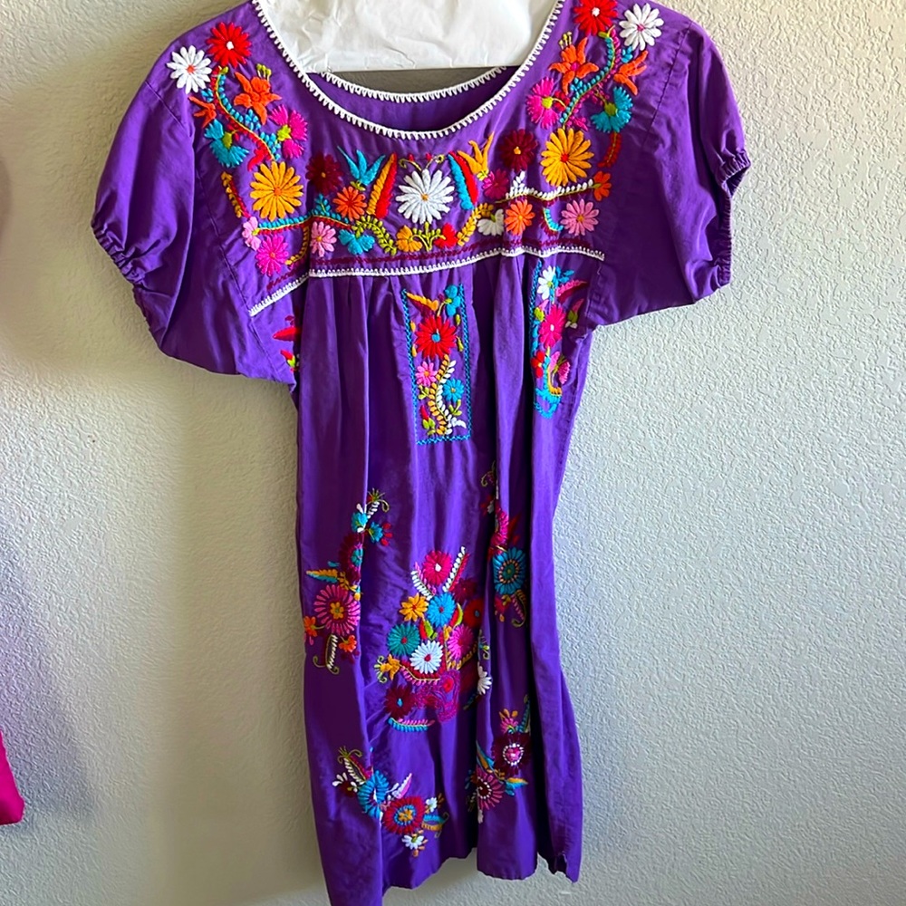 Women’s Hand Embroidered bohemian Mexican dress tunic, Vintage Original